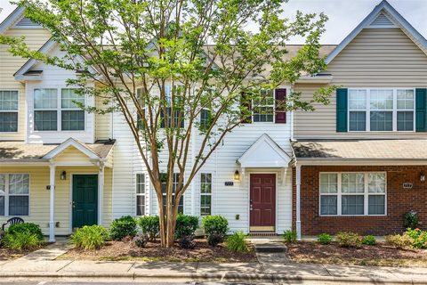 715 Rock Lake Glen