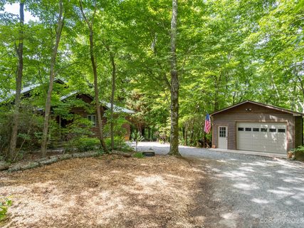 228 Gamelands Trail sold home in Piney Mountain, Saluda, NC
