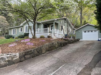 264 Highland Road sold home in Brookmont, Waynesville, NC