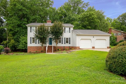 561 Briarwood Drive
