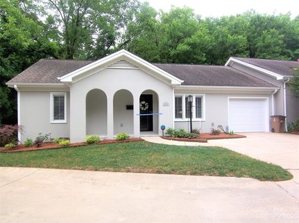 329 1 Lamar Avenue sold townhome in Patton Oaks, Shelby, NC