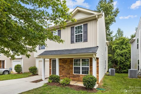 6203 Thompson Brook Lane sold home in Thompson Brook, Charlotte, NC