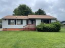 1008 Academy Circle sold home in Dallas, SC