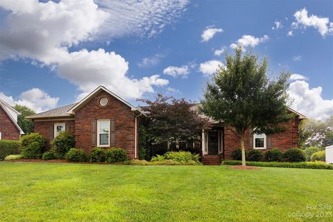 8213 Deer Drive