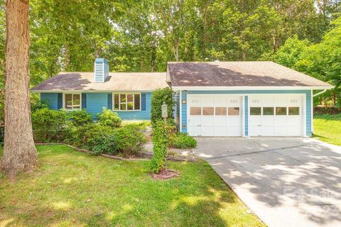 1 Canterbury Drive sold home in Turnberry, Arden, NC