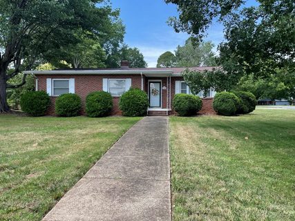 1402 Sussex Lane