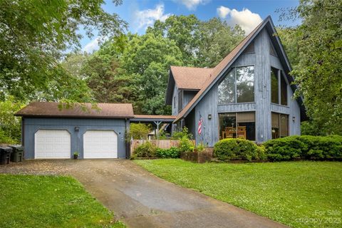 1402 Woodlark Place sold home in Bramblewood, Monroe, NC