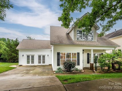 13610 Glenwyck Lane