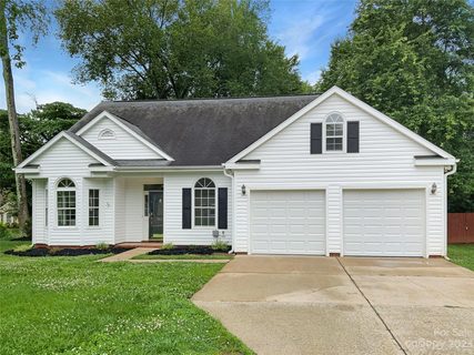 5611 Cherry Bluff Court sold home in Oakdale Woods, Charlotte, NC