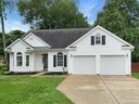 5611 Cherry Bluff Court sold home in Charlotte, SC