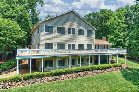 Previously sold for $1,540,000