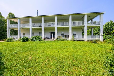 3575 Chetola Drive sold home in Clover Hill Plantation, Lenoir, NC