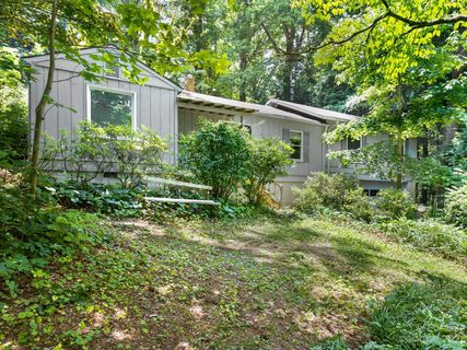 214 Lakewood Drive