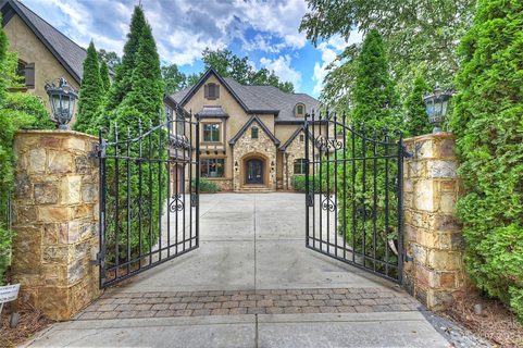 7913 Skye Lochs Drive