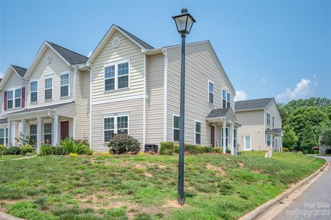 802 Chevelle Drive sold home in Vintage Place Townhomes, Statesville, NC
