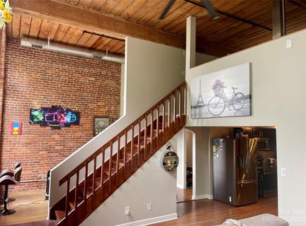 201 Hoskins Road 229