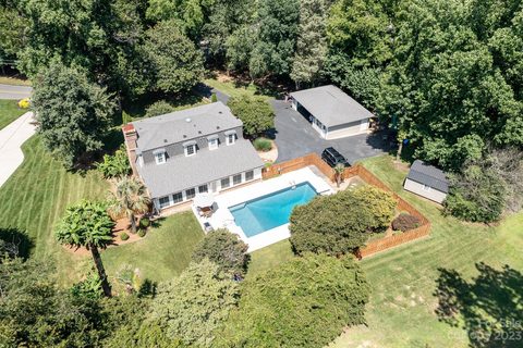 3119 Lake Shore Road