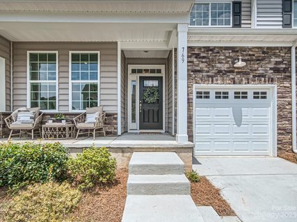 Previously sold for $437,775