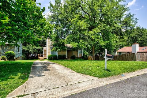 9121 St Michaels Lane
