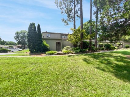 3707 Willow Point Drive