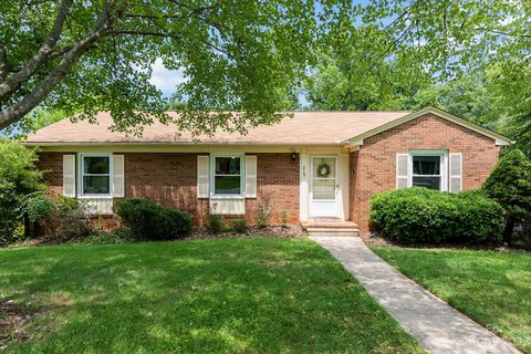 219 Woodhaven Drive sold home in Woodcrest, Lexington, NC