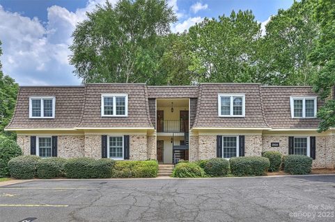 2233 Rexford Road B