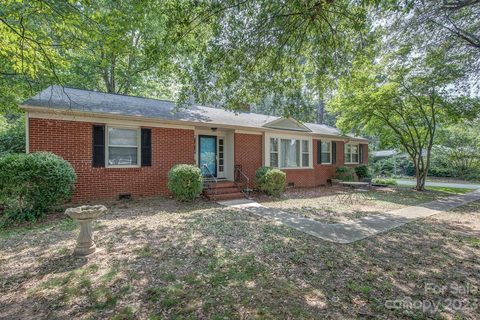 506 Hawthorne Lane