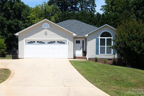 125 Halifax Court sold home in Keltic Meadows, Gastonia, NC