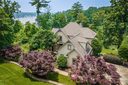 944 N Shore Drive sold home in Hickory, SC