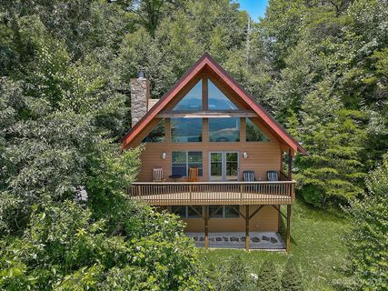 121 Windswept Way sold home in Hurricane Ridge Ltd, Clyde, NC