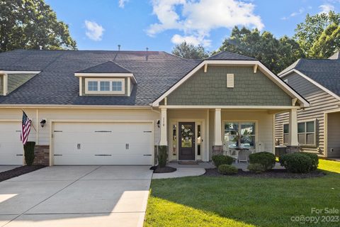 110 Boxtail Way