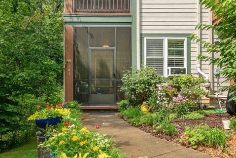 99 Ridgetop Circle 101 sold condo in Straus Ridge, Brevard, NC