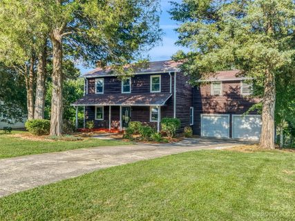 2110 Applegate Drive