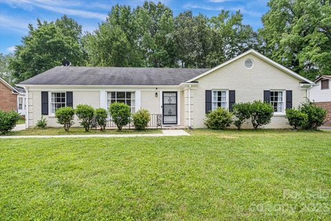 6717 Woodfield Drive sold home in Green Forest, Charlotte, NC