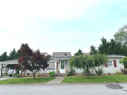 220 Cranbrook Circle