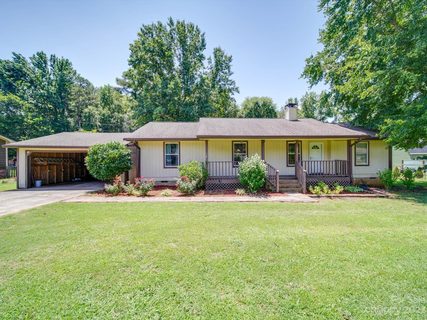 3945 Crestview Drive