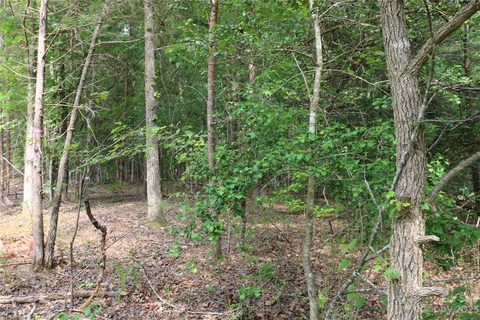 Lot 32 Whispering Pines Circle sold home in Whispering Pines, Forest City, NC