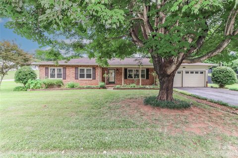 634 Springdale Road sold home in DRUID HILLS, Statesville, NC