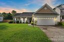 8632 Castle Cliff Drive sold home in Matthews, SC