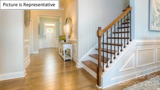 Previously sold for $519,395