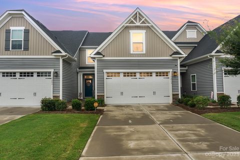 1213 Stella Court