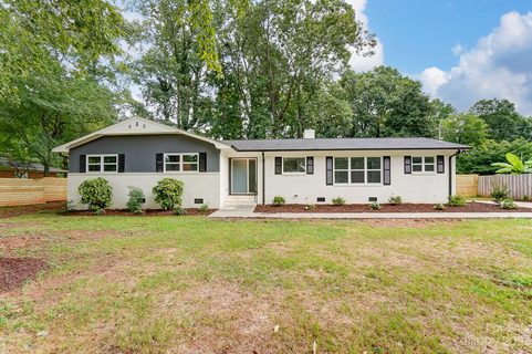 6022 Woodbridge Road sold home in Lake Forest, Charlotte, NC