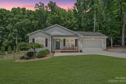 3687 Burton Street sold home in Dockside, Sherrills Ford, NC
