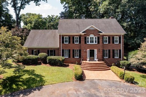 3101 Ninth Tee Drive sold home in Country Club Acres, Newton, NC
