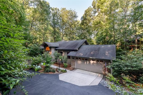 820 Tsisqua Circle