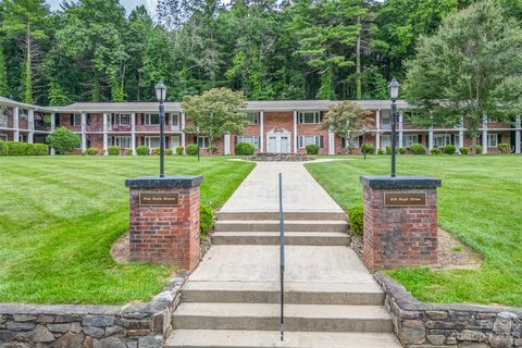 102 Boyd Drive 2B sold home in Flat Rock Manor, Flat Rock, NC