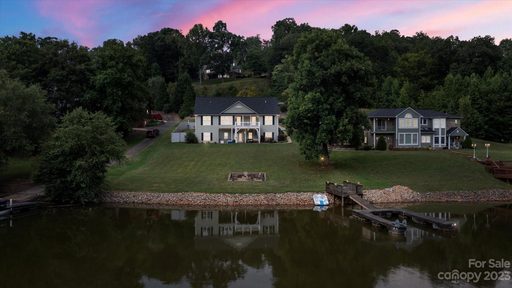 892 Plantation Drive sold home in Plantation Point, Marion, NC