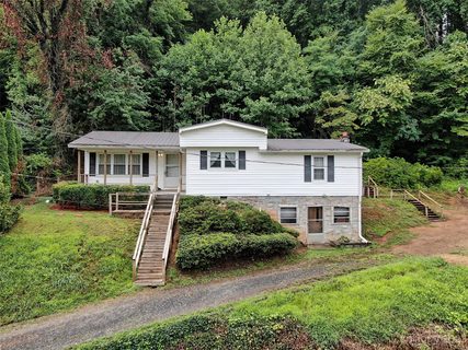 9 Alzena Road sold home in Harris Hill, Sylva, NC