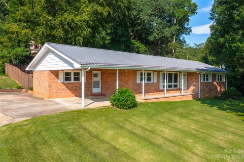 34 Maplewood Lane sold home in Oakwood Forest, Marion, NC