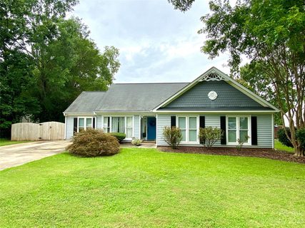165 Edgewater Drive sold home in Hidden Pond, Concord, NC